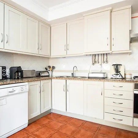 6pax Baby Friendly Near Dino Park&beaches São Bartolomeu