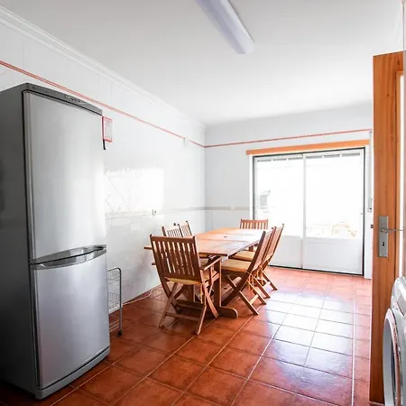 Semesterbostad 6pax Baby Friendly Near Dino Park&beaches São Bartolomeu