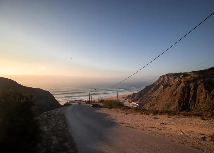 Hébergement de vacances 6pax Baby Friendly Near Dino Park&beaches São Bartolomeu
