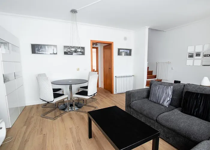 Hébergement de vacances 6pax Baby Friendly Near Dino Park&beaches São Bartolomeu